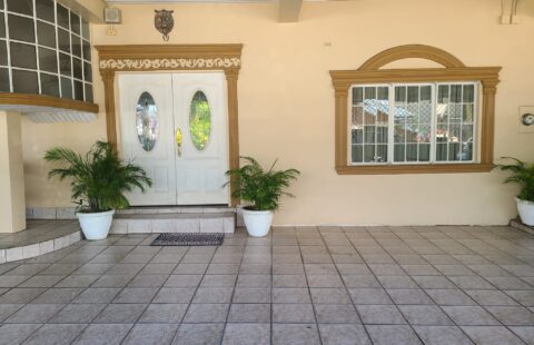 Sunset Drive, Arouca