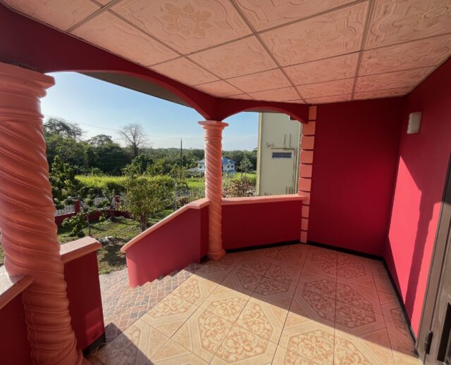 Eagle Crescent, Aripero, Rousillac