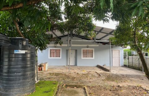 FIXER UPPER FOR SALE:  Tacarigua