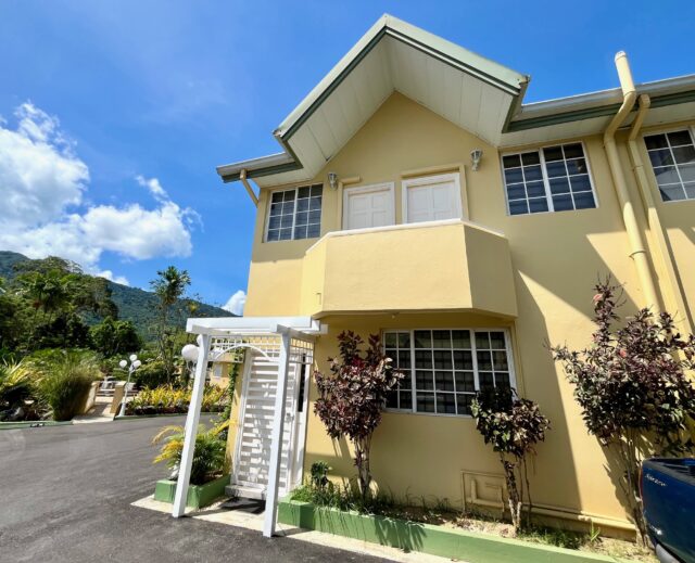 FOR SALE: THREE BEDROOM TOWNHOUSE
